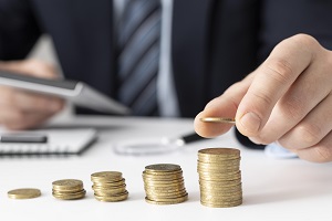 Loan repayments rose to 392 euros and the implicit interest rate increased to 4.433% - October 2023