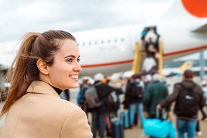 Movement of passengers at national airports maintained growth trend - April 2025