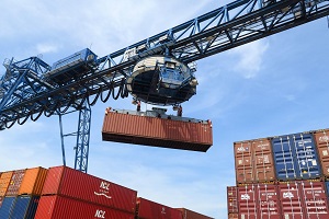 Exports and imports increased by 5.9% and by 5.3% respectively, in nominal terms