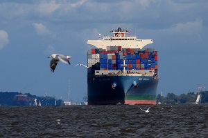 Exports and imports increased by 8.4% and by 6.5% respectively, in nominal terms