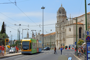 Tourism trips of the residents in acceleration, mainly to destinations abroad