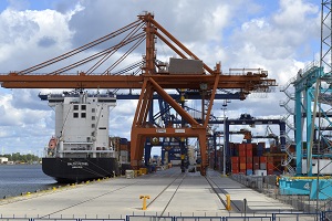 Exports and imports of goods decreased by 7.8% and 6.9% in December. Preliminary results for 2020: reductions of 10.2% and 15.2%, respectively