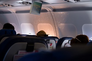 February intensifies the decrease in air transport. One year of COVID-19 pandemic: -65.2% of aircrafts landed and -80.6% of disembarked passengers