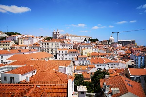 The housing stock slowed down between 2011 and 2021 and overcrowded household dwellings increased by 17.1%